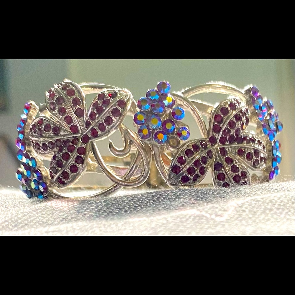 Beautiful Flower And Grapes Bracelet